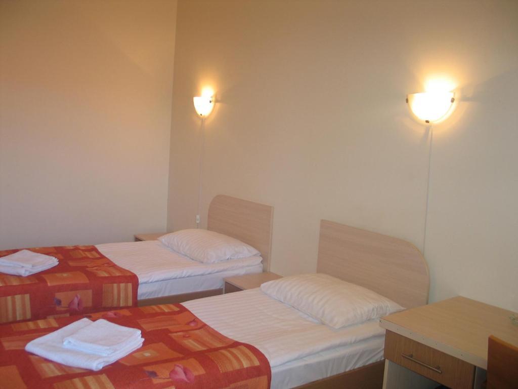 Luna Hotel Marijampolė Стая снимка