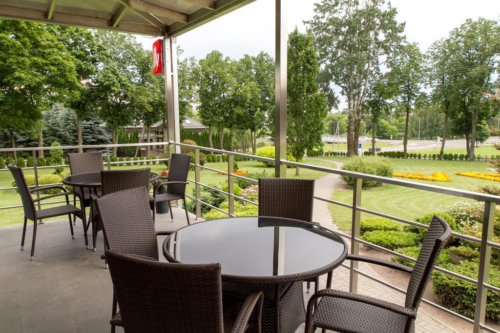 Luna Hotel Marijampolė Екстериор снимка