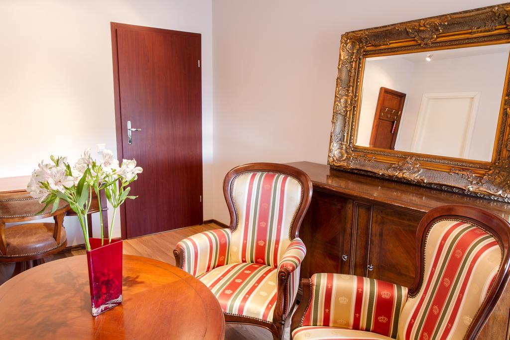 Luna Hotel Marijampolė Екстериор снимка