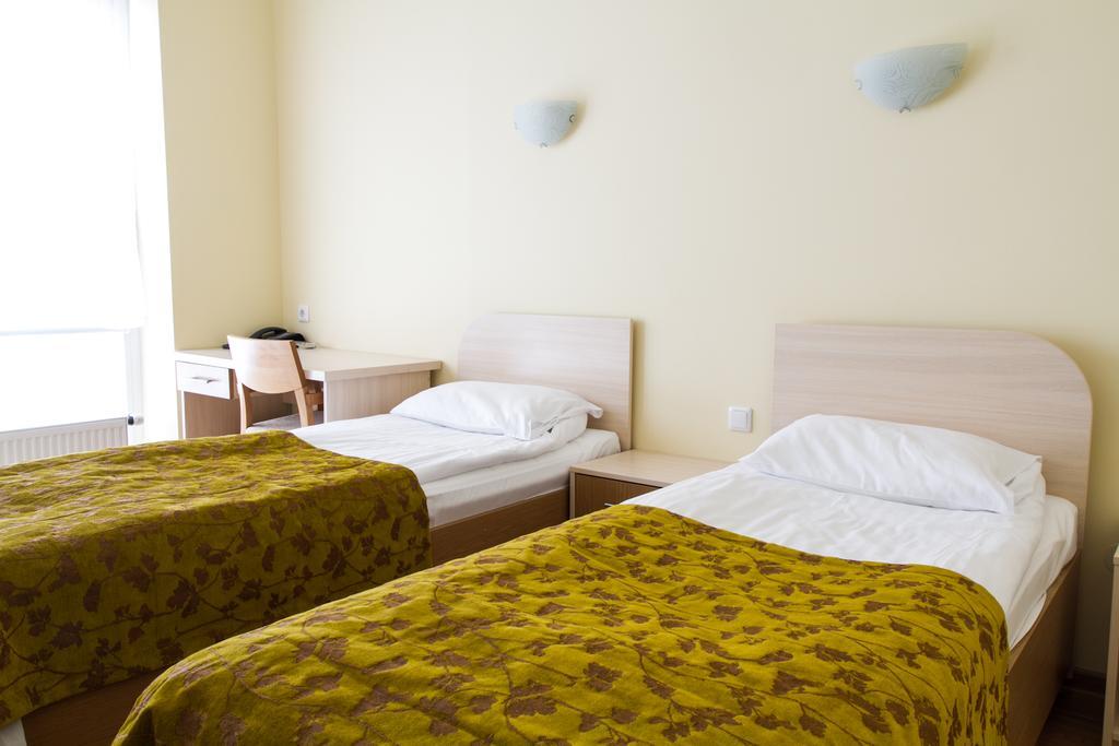 Luna Hotel Marijampolė Екстериор снимка