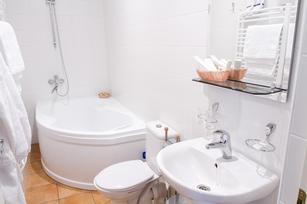 Luna Hotel Marijampolė Екстериор снимка